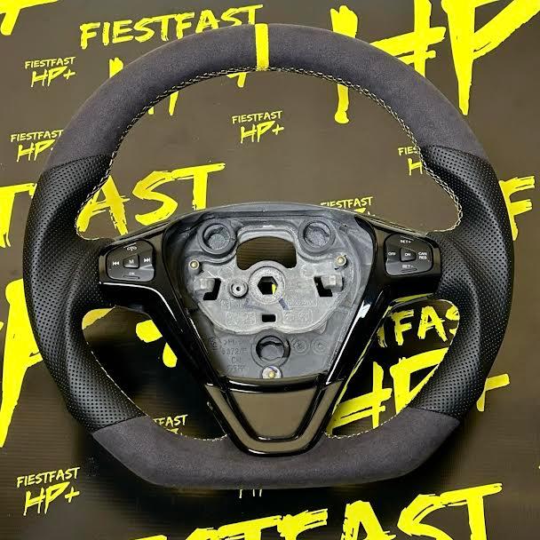 Personnalisation volant cuir alcantara pour FORD FIESTA MK7