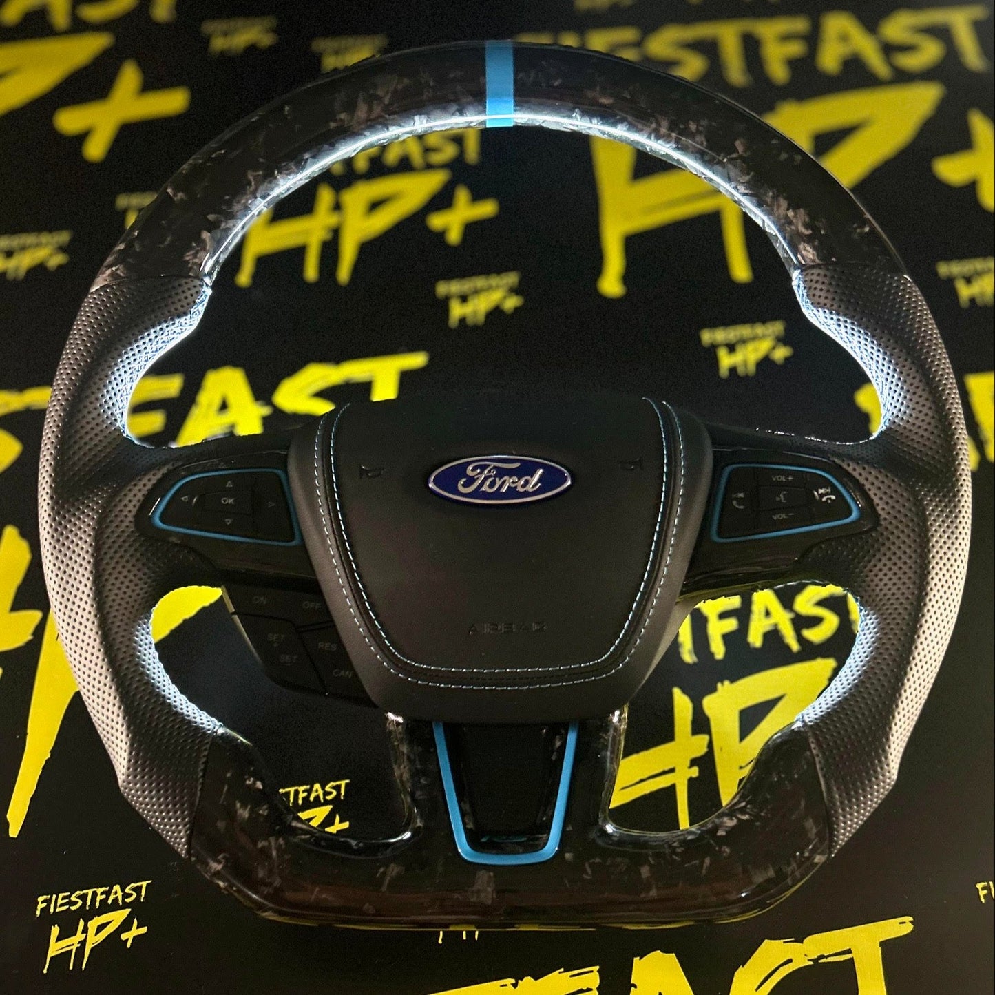PERSONNALISATION volant carbone pour ford fiesta MK7, MK8 focus MK2, MK3 by FIESTFAST HP+