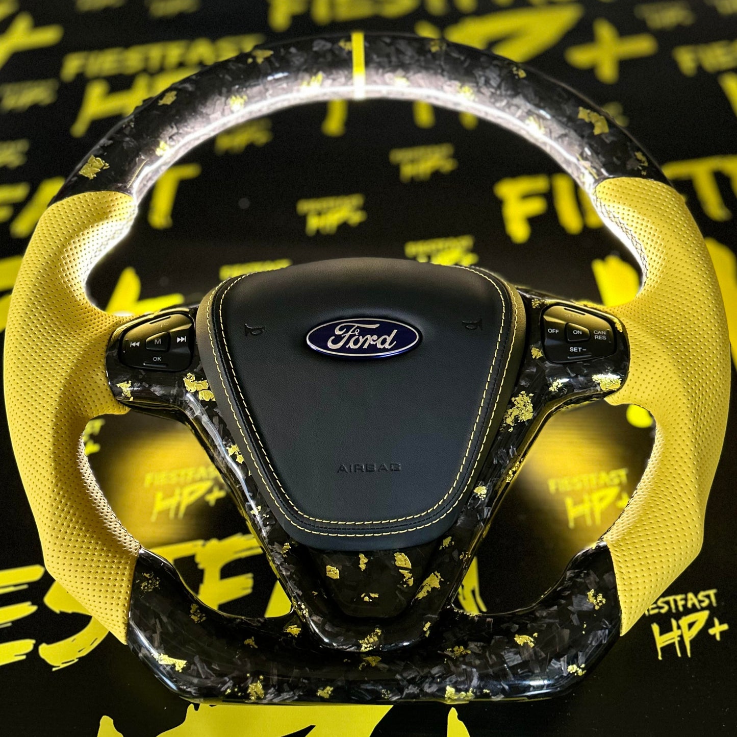 PERSONNALISATION volant carbone pour ford fiesta MK7, MK8 focus MK2, MK3 by FIESTFAST HP+