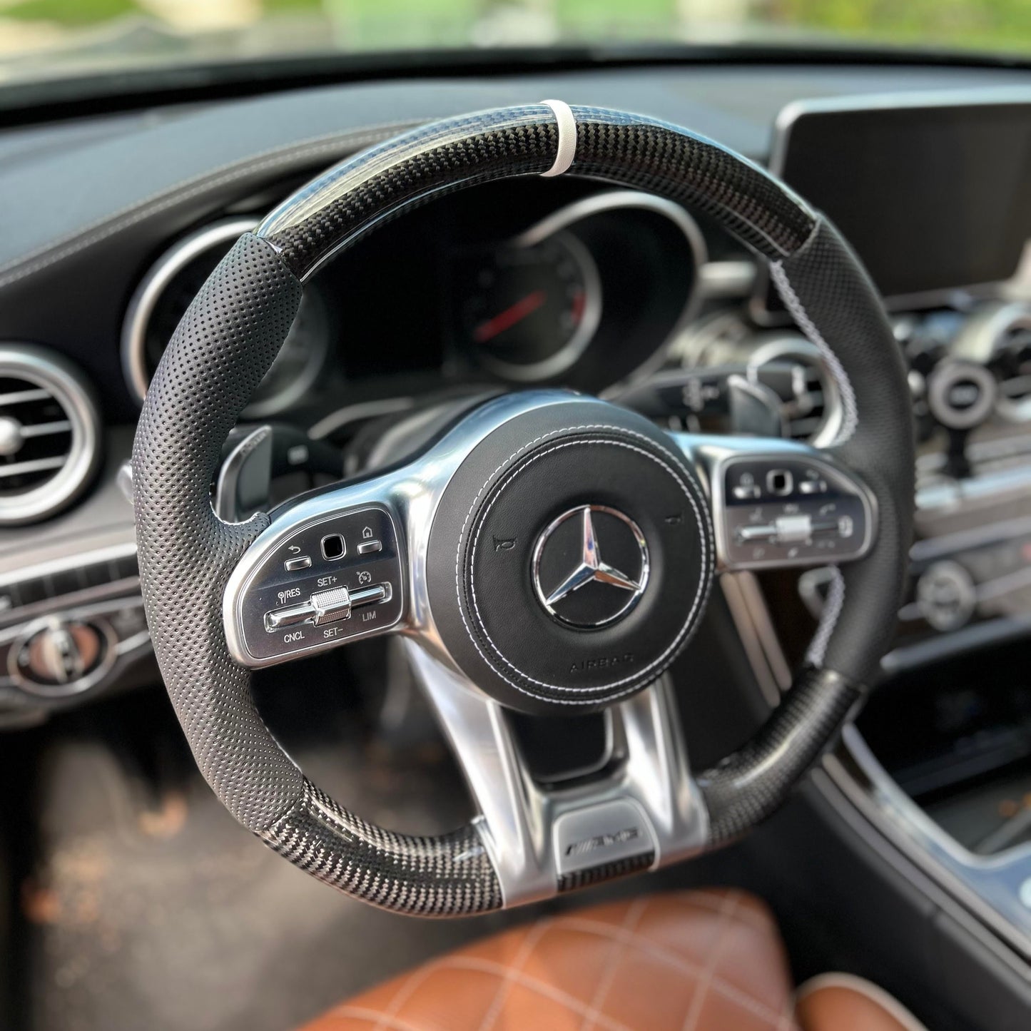 Volant sur mesure MERCEDES, AUDI, VOLKSWAGEN, ETC...