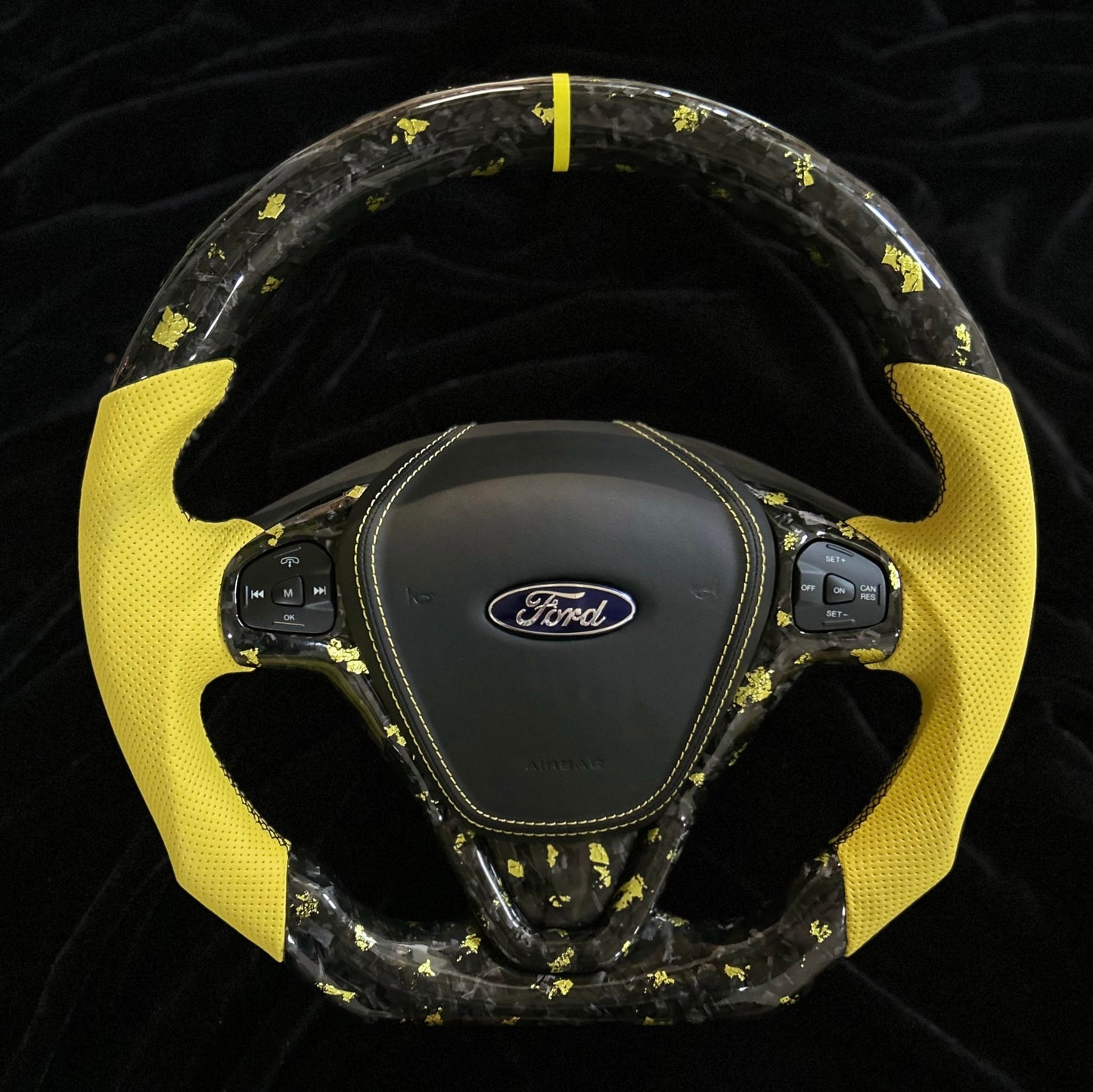 PERSONNALISATION volant carbone pour ford fiesta MK7, MK8 focus MK2, MK3 by FIESTFAST HP+