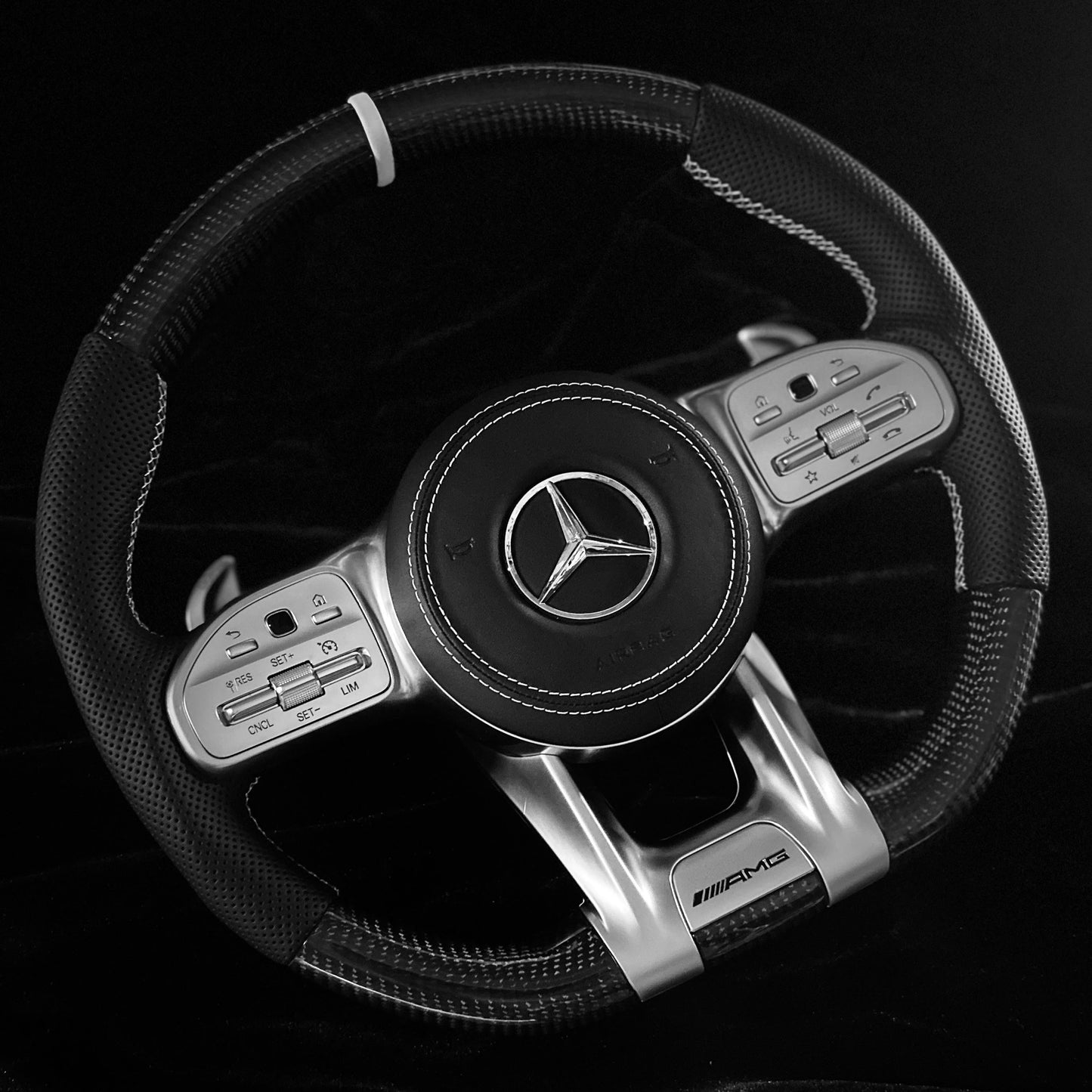 Volant sur mesure MERCEDES, AUDI, VOLKSWAGEN, ETC...