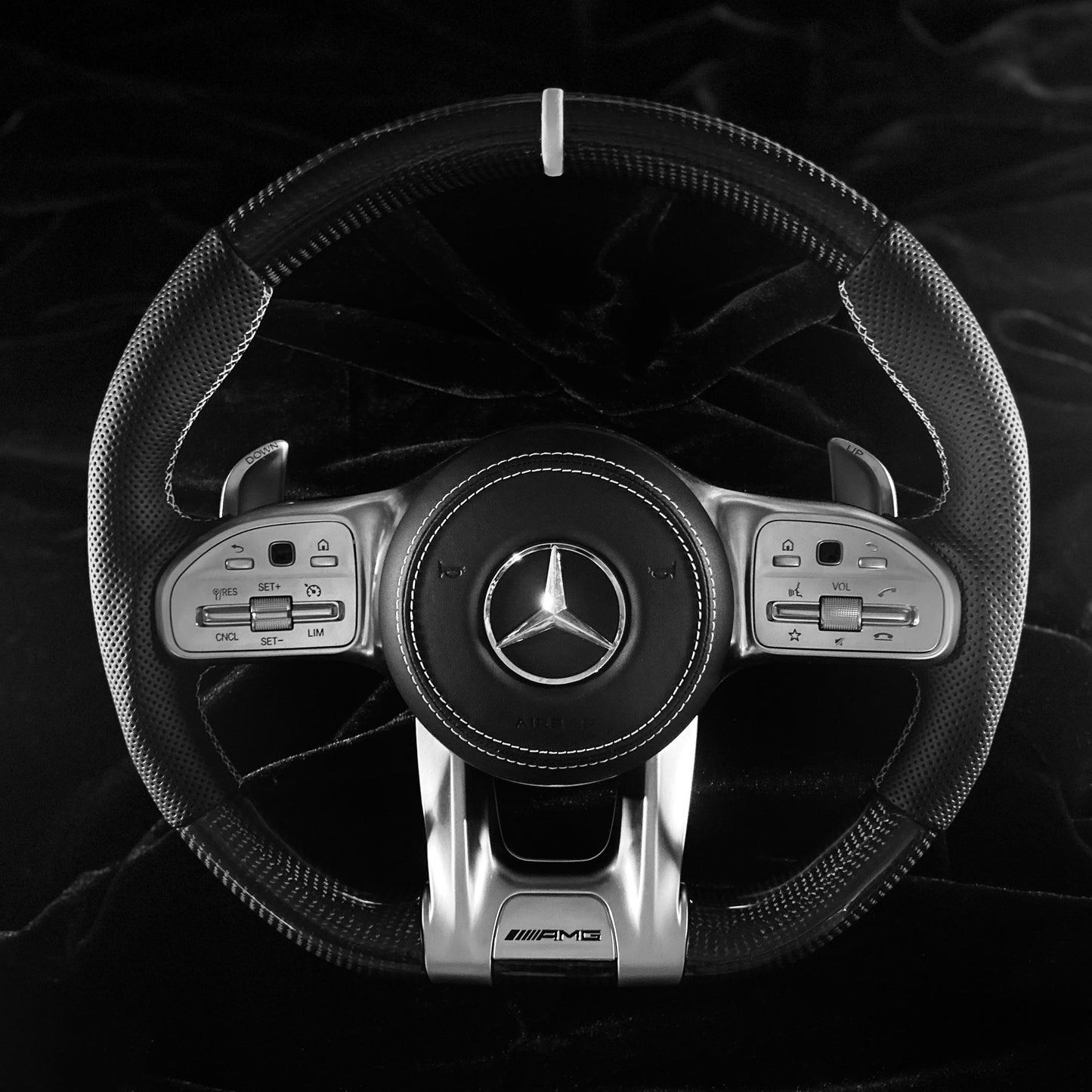 Volant sur mesure MERCEDES, AUDI, VOLKSWAGEN, ETC...